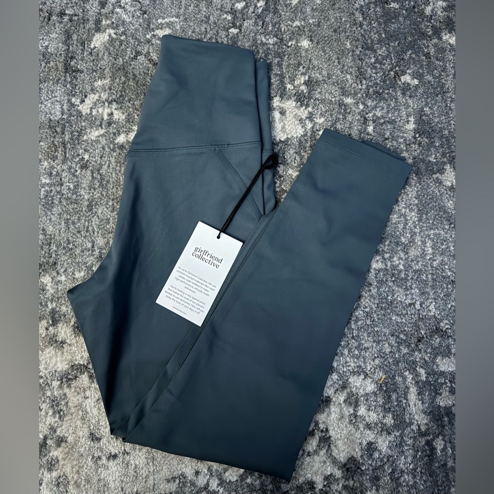 Girlfriend Collective gray leggings - Picture 2 of 5